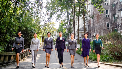 重慶海聯(lián)職業(yè)技術學院禮儀文化秀 師生共慶三八婦女節(jié)